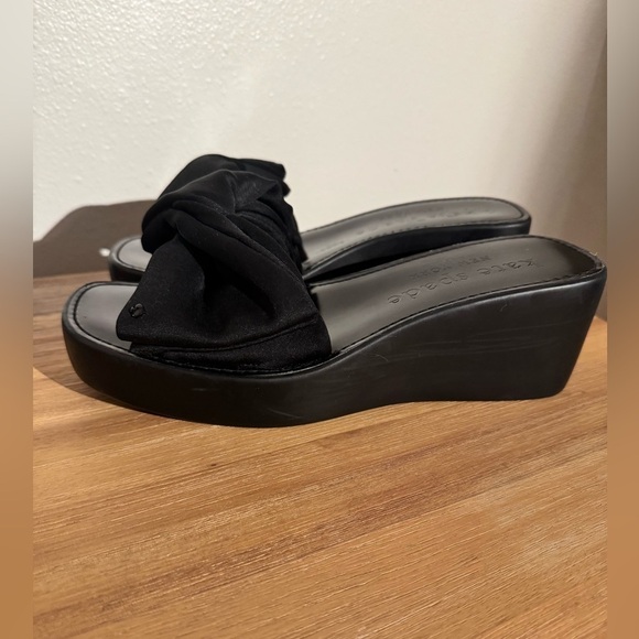 Kate Spade Bikini Platform Wedge Sandals Black Bow Size 9 EUC - Picture 4 of 11